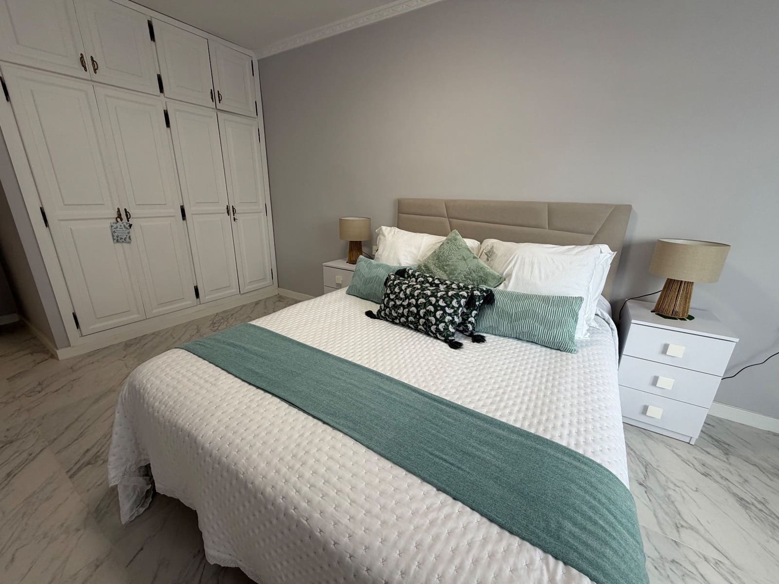 3 bedroom Flat for sale in Puerto de la Cruz with garage - € 240,000 (Ref: 9741503)