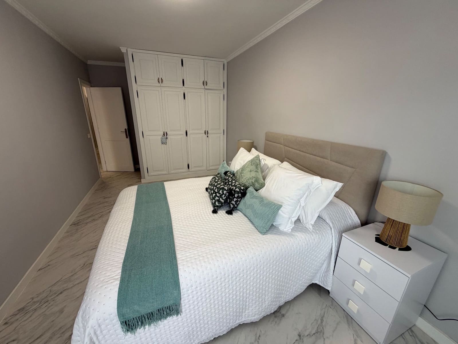 3 bedroom Flat for sale in Puerto de la Cruz with garage - € 240,000 (Ref: 9741503)
