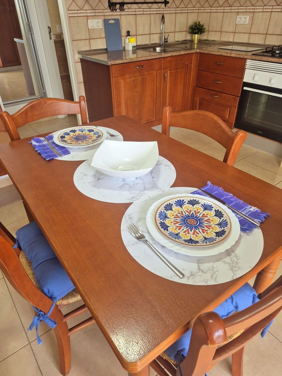 2 soveværelse Lejlighed til leje i Puerto de la Cruz - € 1.200 (Ref: 9765032)