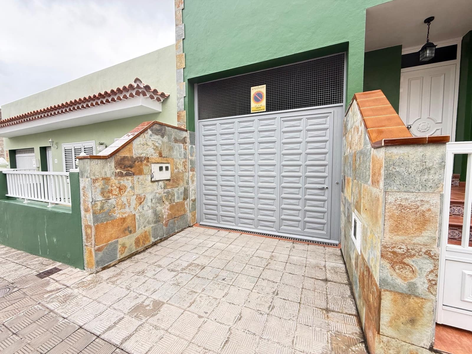 3 soverom Kjedet enebolig til salgs i La Orotava med garasje - € 269 000 (Ref: 9765034)