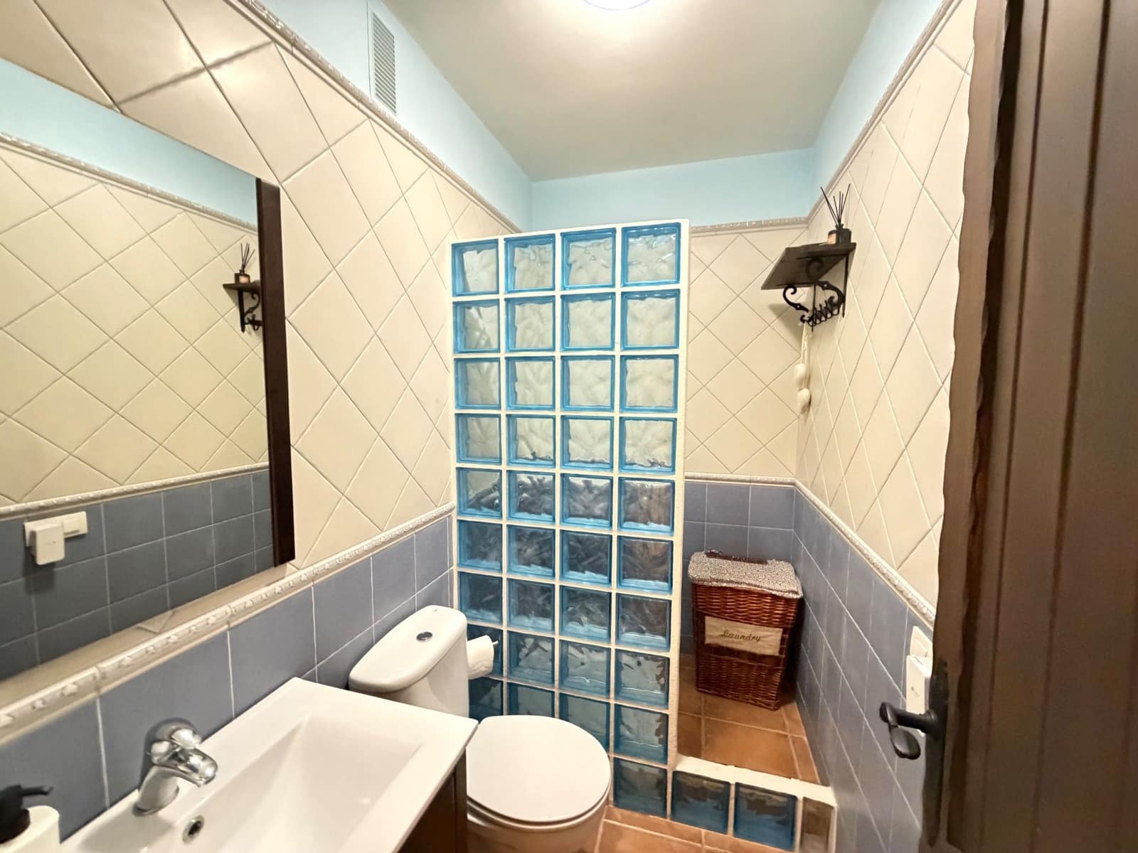 3 bedroom Semi-detached Villa for sale in La Orotava with garage - € 269,000 (Ref: 9765034)