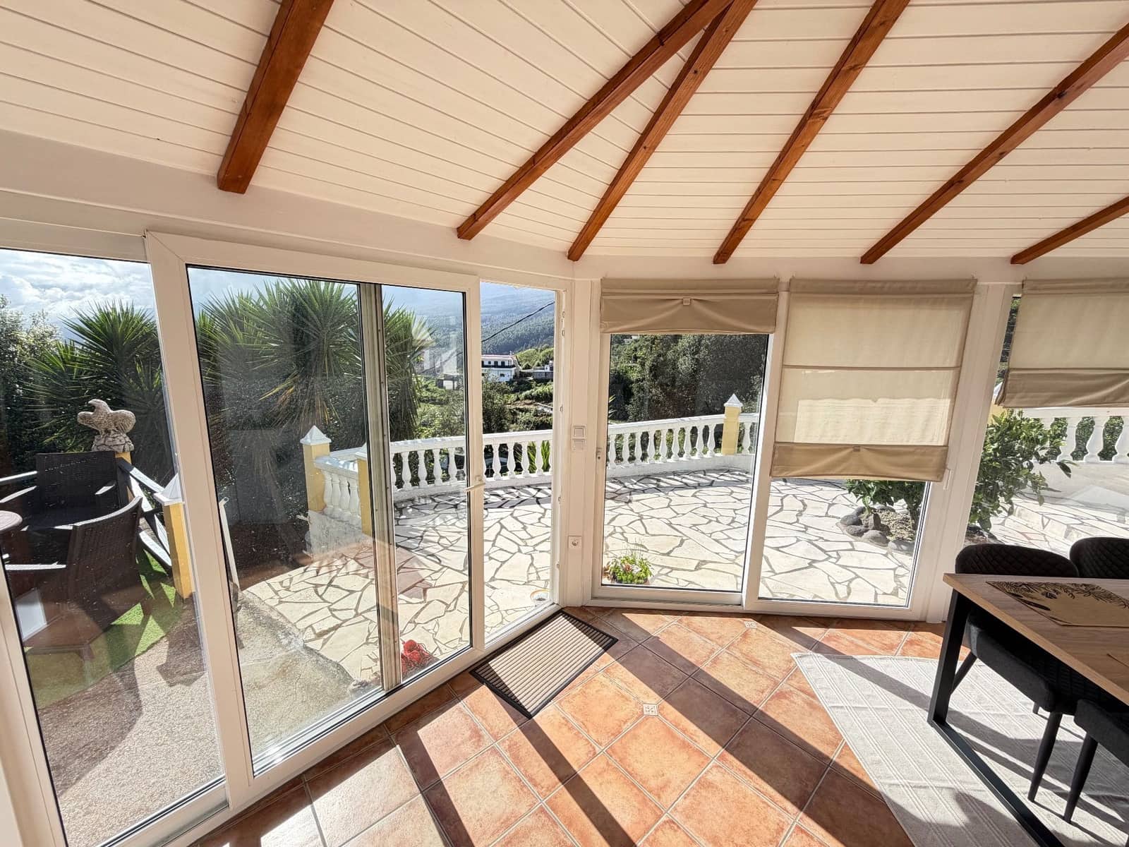 2 bedroom Villa for sale in Icod de los Vinos with garage - € 369,000 (Ref: 9840078)