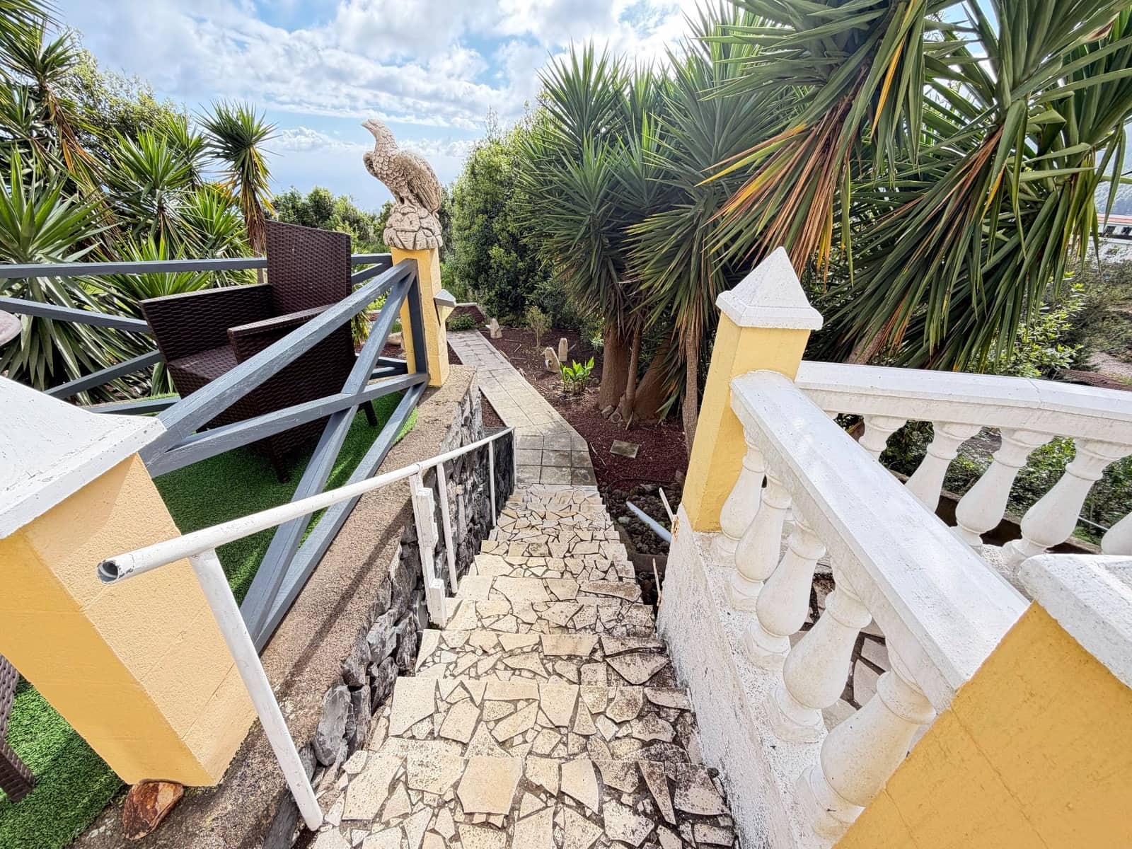 2 bedroom Villa for sale in Icod de los Vinos with garage - € 369,000 (Ref: 9840078)