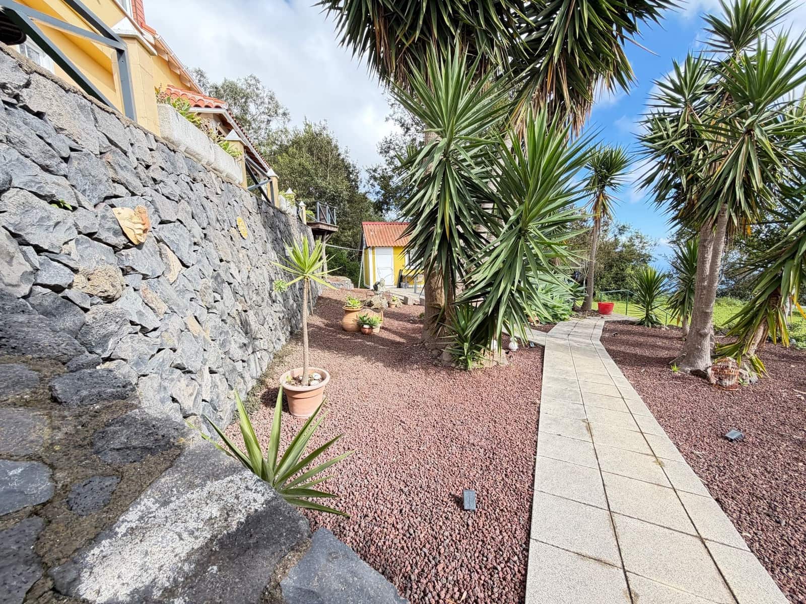 2 bedroom Villa for sale in Icod de los Vinos with garage - € 369,000 (Ref: 9840078)