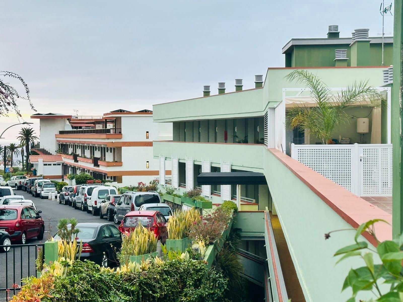 Apartamento de 2 habitaciones en Puerto de la Cruz en venta - 199.000 € (Ref: 9898885)