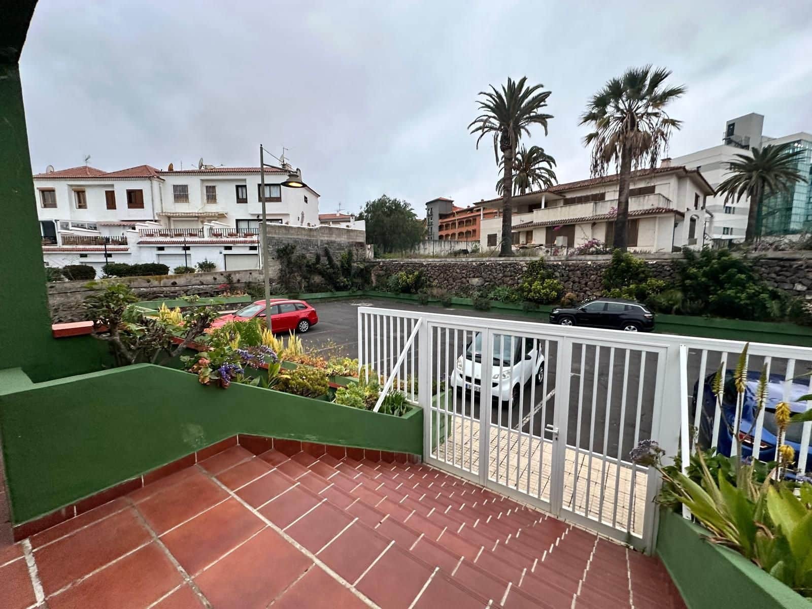 Apartamento de 2 habitaciones en Puerto de la Cruz en venta - 199.000 € (Ref: 9898885)