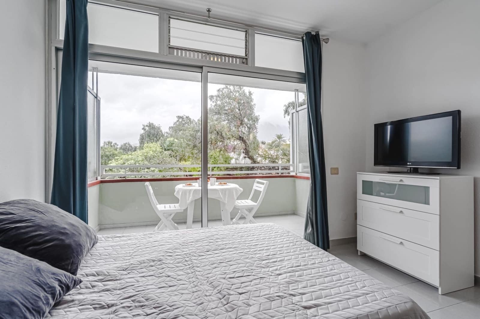 Apartamento de 2 habitaciones en Puerto de la Cruz en venta - 199.000 € (Ref: 9898885)
