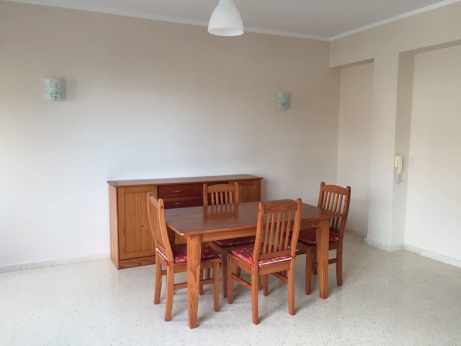 4 quarto Apartamento para arrendar em La Orotava - 950 € (Ref: 9926782)