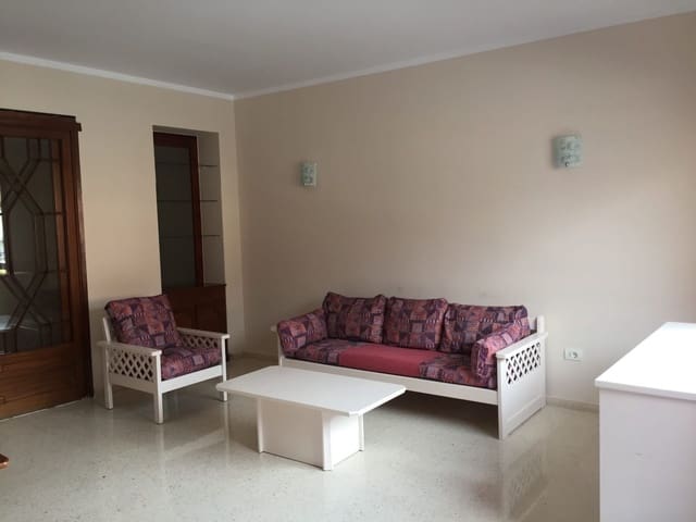 4 quarto Apartamento para arrendar em La Orotava - 950 € (Ref: 9926782)