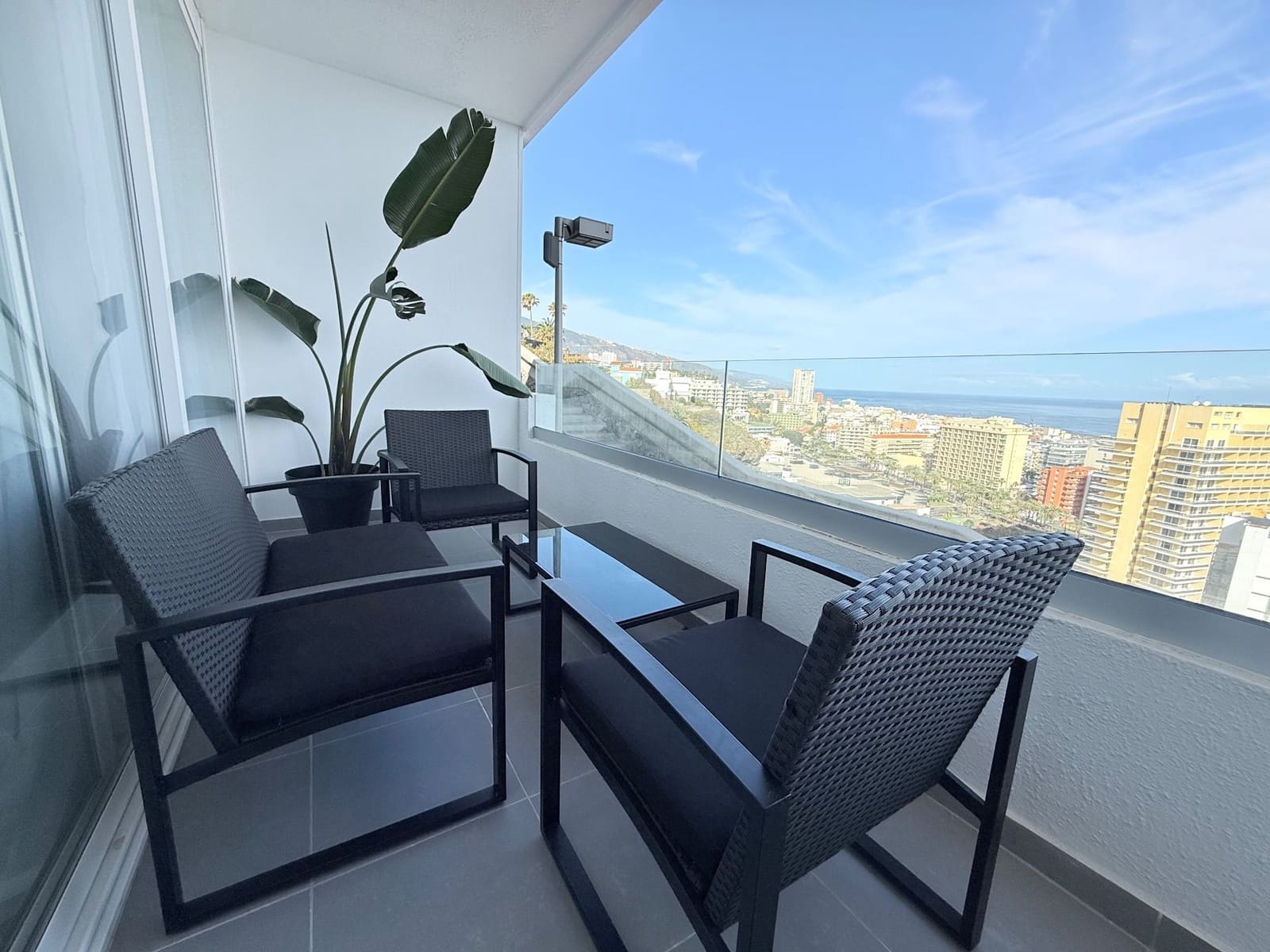 1 soveværelse Lejlighed til leje i Puerto de la Cruz - € 1.200 (Ref: 9946970)