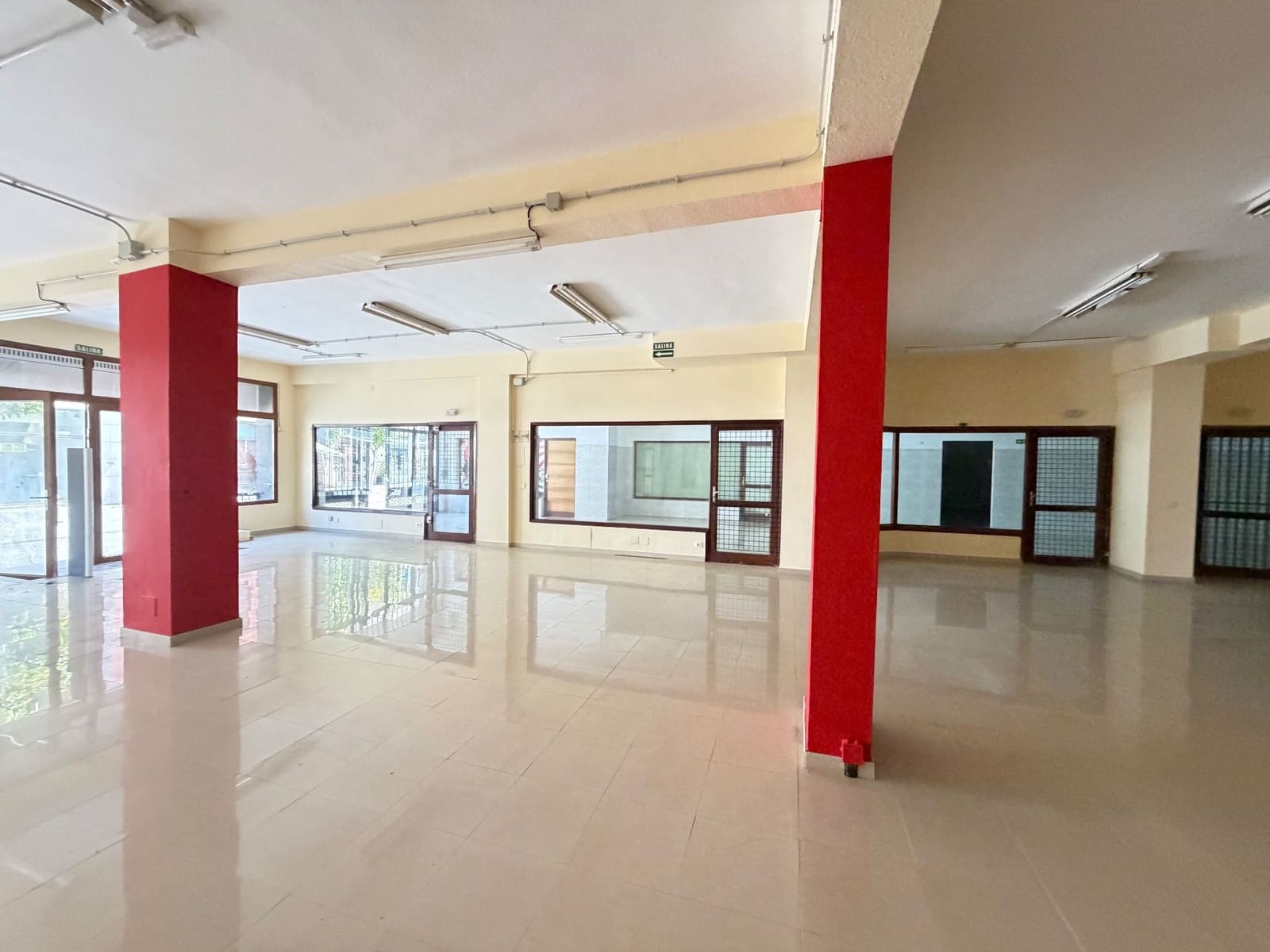 Komercyjne do wynajęcia w Puerto de la Cruz - 4 000 € (Ref: 9962009)