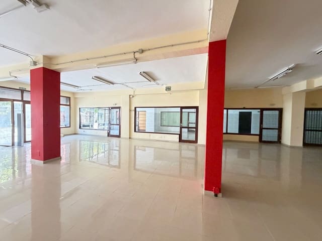 Kaupallinen vuokrattavana paikassa Puerto de la Cruz - 4 000 € (Ref: 9962009)