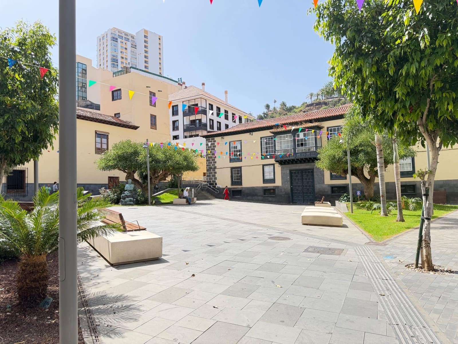Komercyjne do wynajęcia w Puerto de la Cruz - 4 000 € (Ref: 9962009)