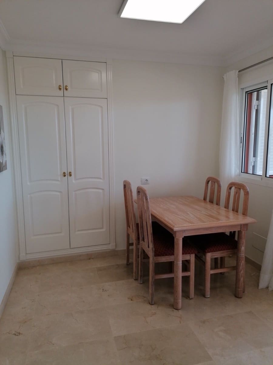 1 soverom Leilighet til leie i Puerto de la Cruz med svømmebasseng garasje - € 1 225 (Ref: 9976775)