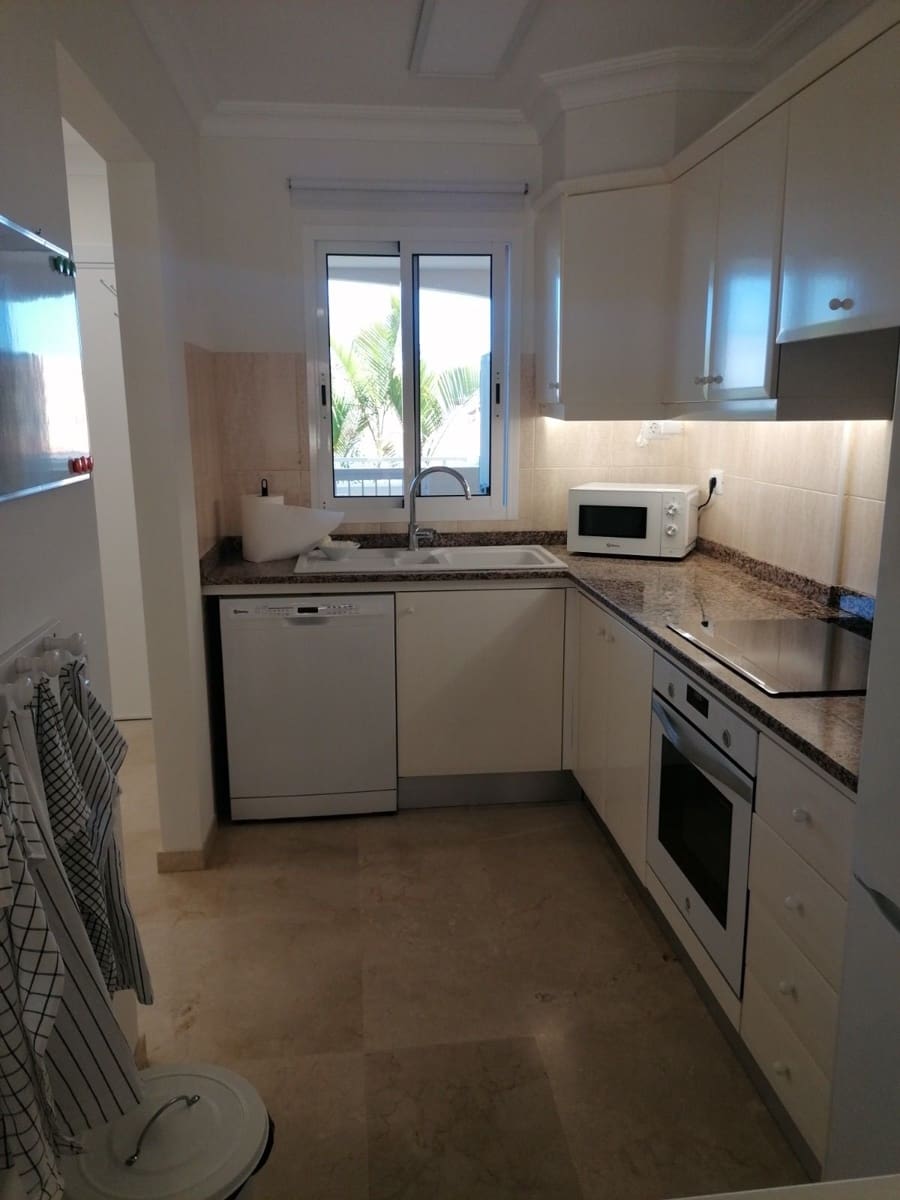 1 soverom Leilighet til leie i Puerto de la Cruz med svømmebasseng garasje - € 1 225 (Ref: 9976775)