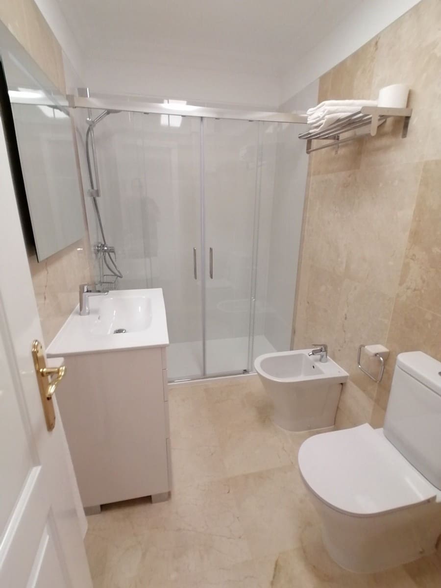 1 soverom Leilighet til leie i Puerto de la Cruz med svømmebasseng garasje - € 1 225 (Ref: 9976775)
