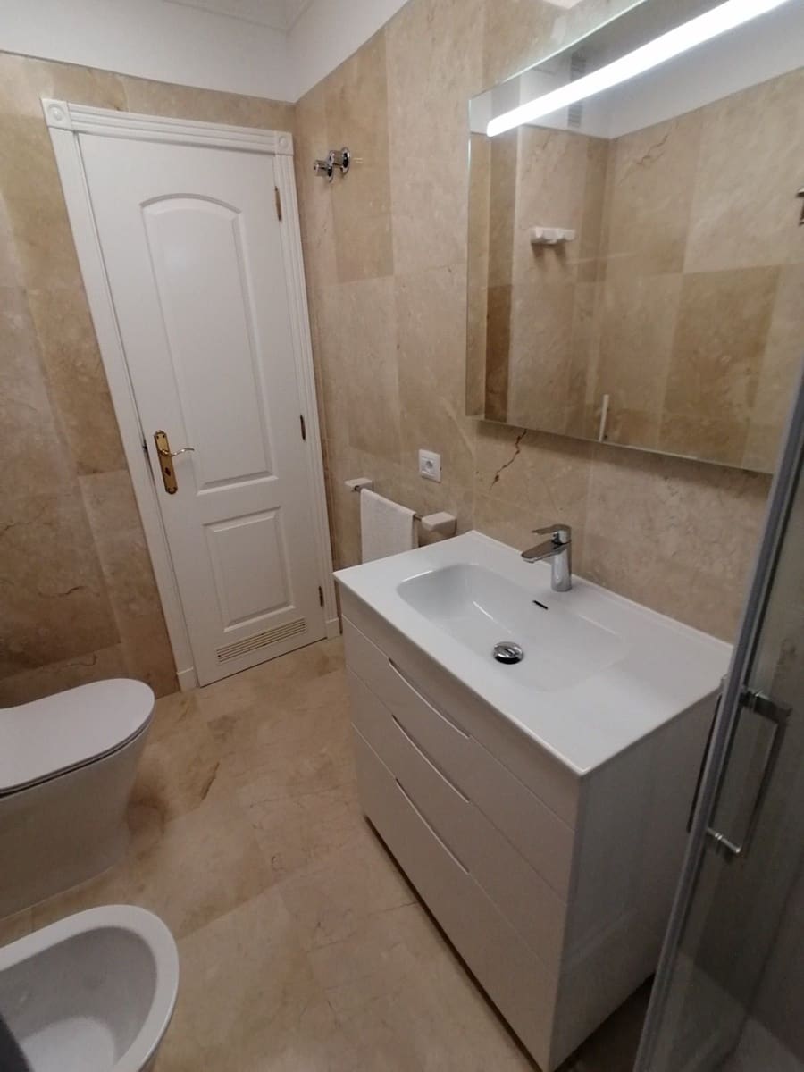 1 soverom Leilighet til leie i Puerto de la Cruz med svømmebasseng garasje - € 1 225 (Ref: 9976775)