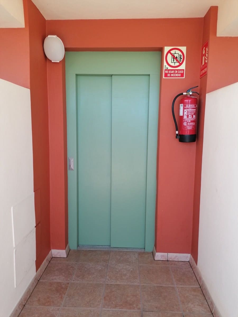 1 soverom Leilighet til leie i Puerto de la Cruz med svømmebasseng garasje - € 1 225 (Ref: 9976775)