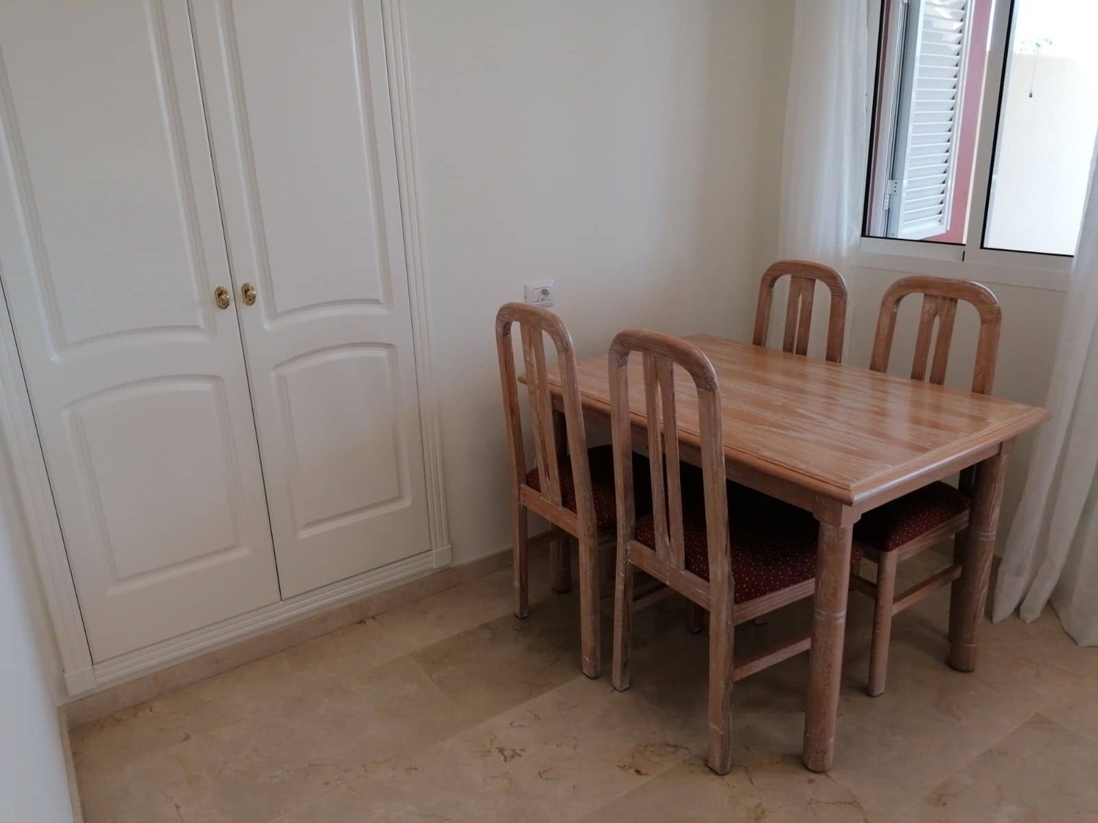 1 soverom Leilighet til leie i Puerto de la Cruz med svømmebasseng garasje - € 1 225 (Ref: 9976775)