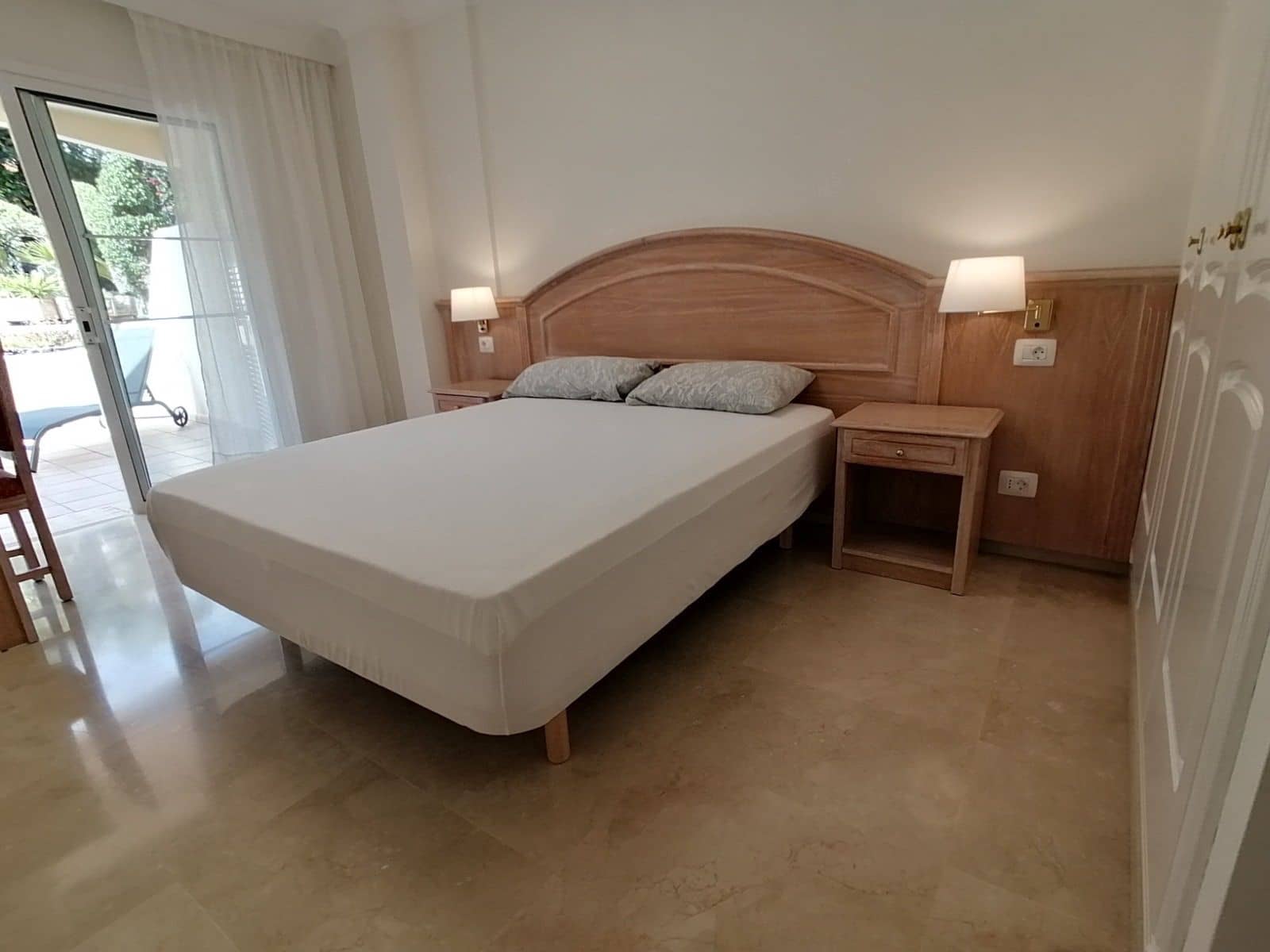 1 soverom Leilighet til leie i Puerto de la Cruz med svømmebasseng garasje - € 1 225 (Ref: 9976775)