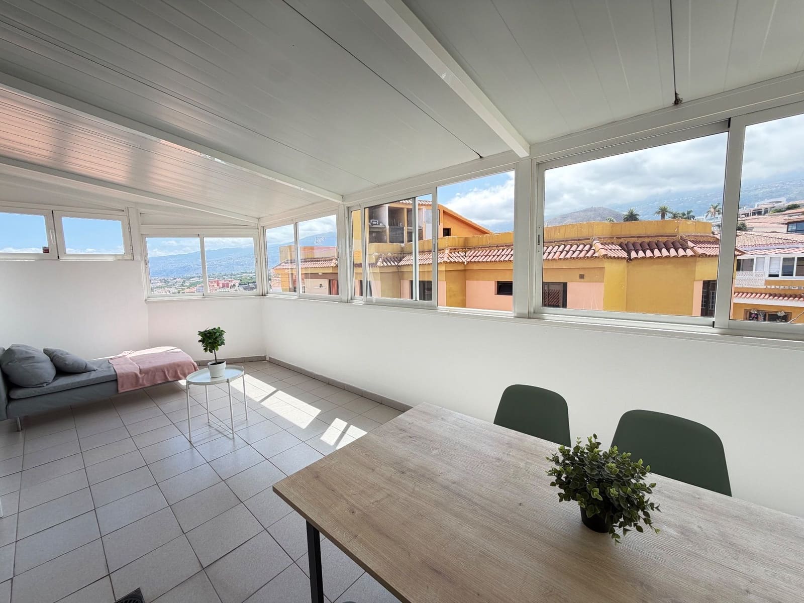 2 bedroom Flat for sale in Los Realejos - € 207,000 (Ref: 9979431)