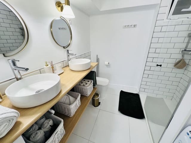 Estudio en Puerto de la Cruz en alquiler con piscina garaje - 850 € (Ref: 9998093)