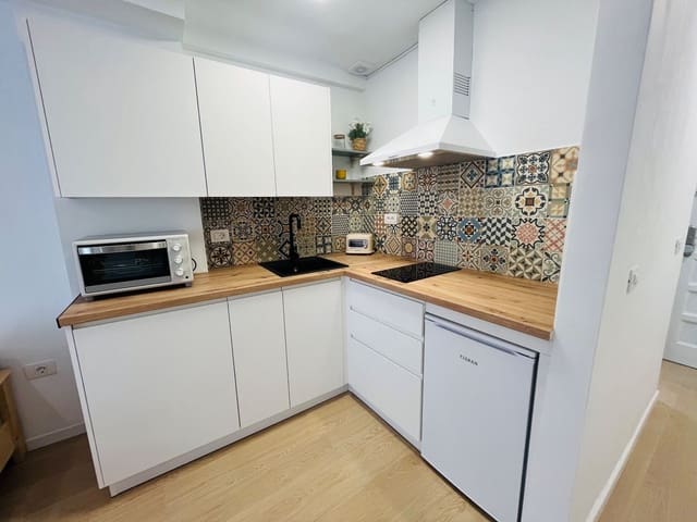 Studio att hyra i Puerto de la Cruz - 900 € (Ref: 9999529)