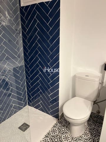 Studio te huur in Puerto de la Cruz met zwembad garage - € 790 (Ref: 9999531)