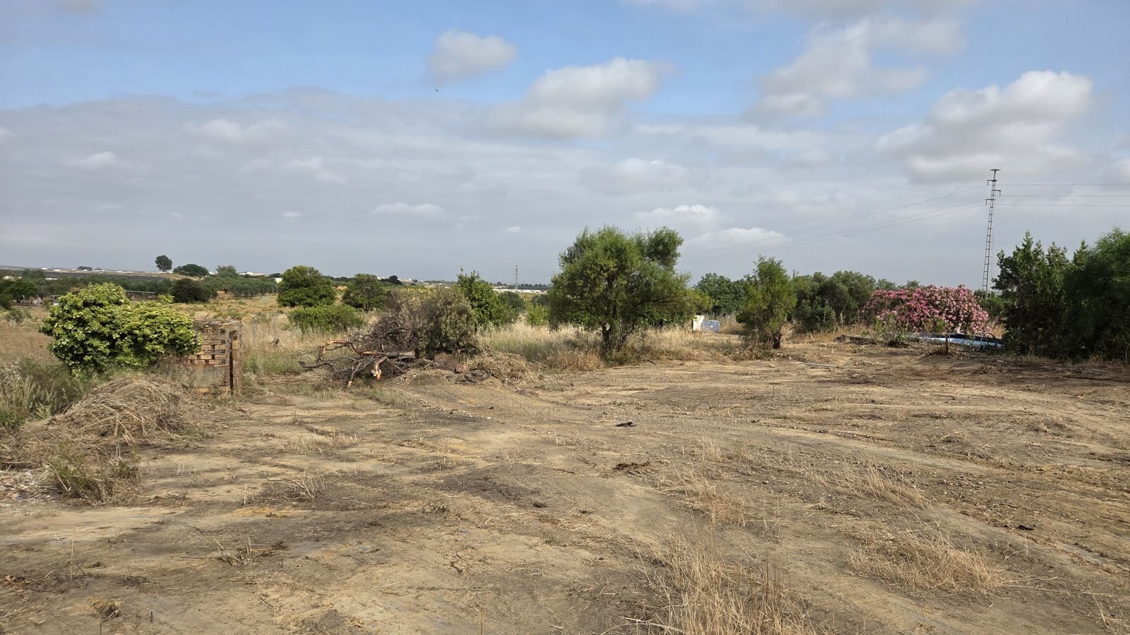 3 soveværelse Finca/Landehus til salg i Bollullos Par del Condado med swimmingpool garage - € 120.000 (Ref: 8941597)