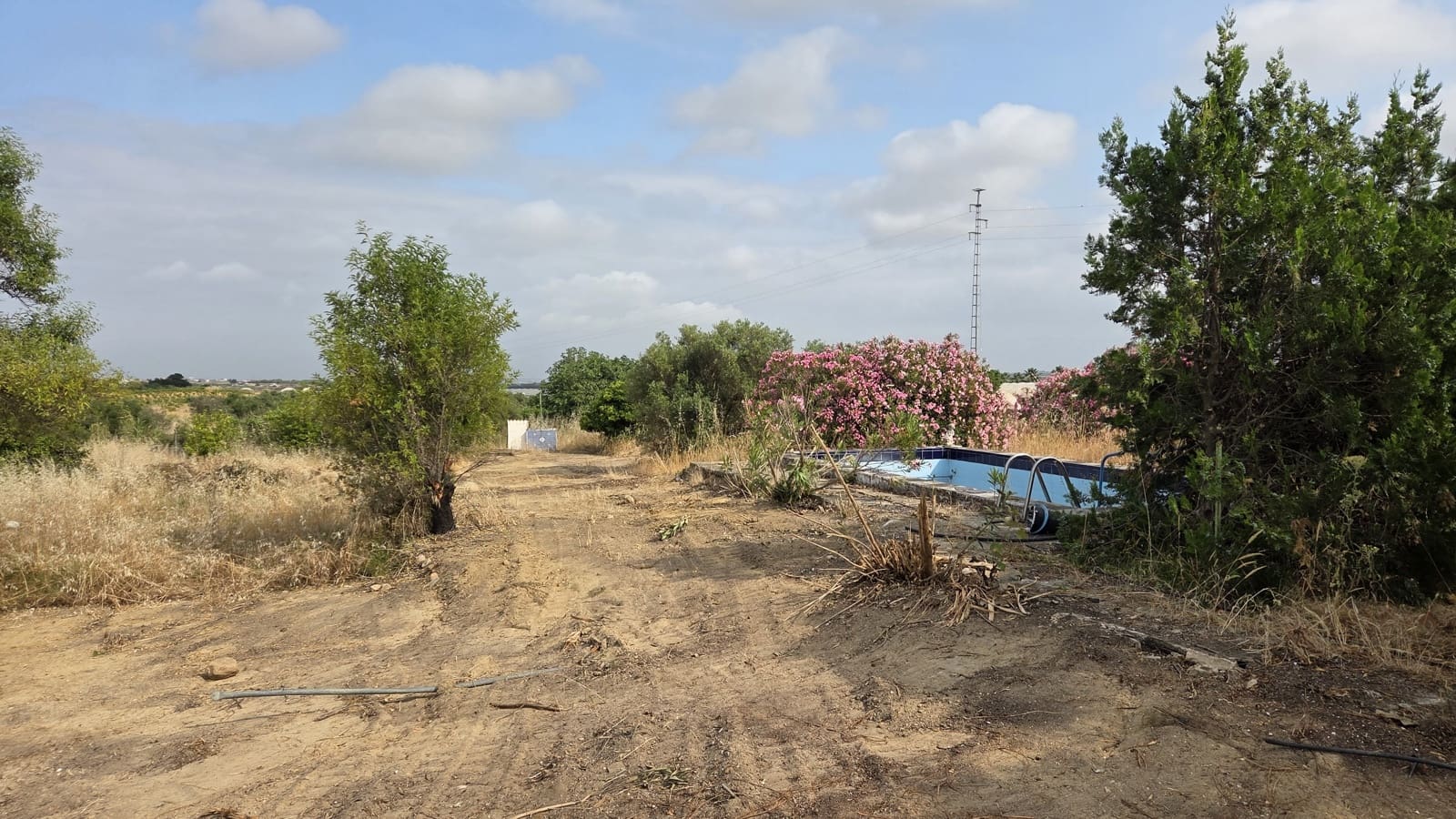 3 soveværelse Finca/Landehus til salg i Bollullos Par del Condado med swimmingpool garage - € 120.000 (Ref: 8941597)