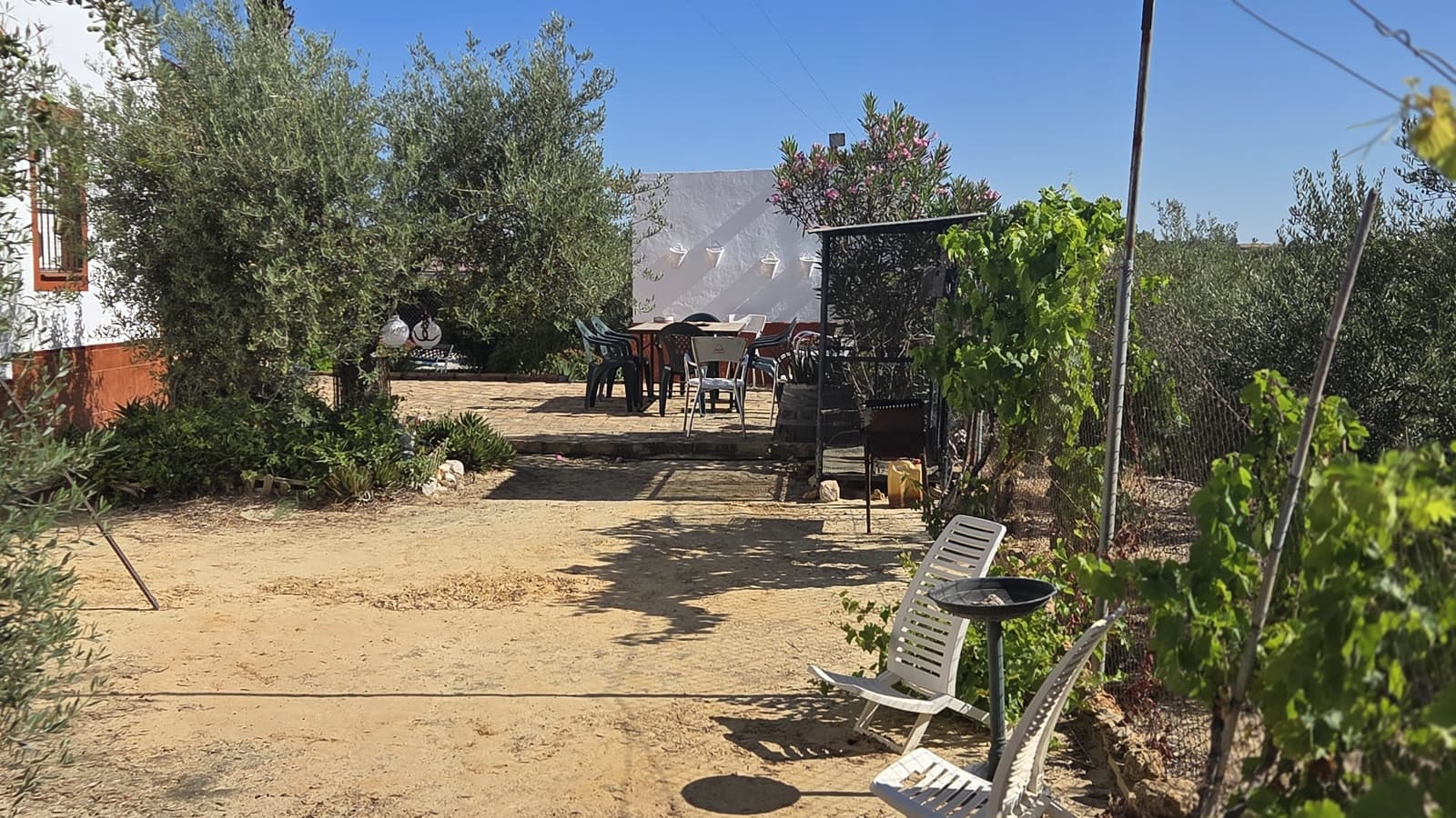 4 bedroom Finca/Country House for sale in Bollullos Par del Condado with pool garage - € 215,000 (Ref: 9129991)