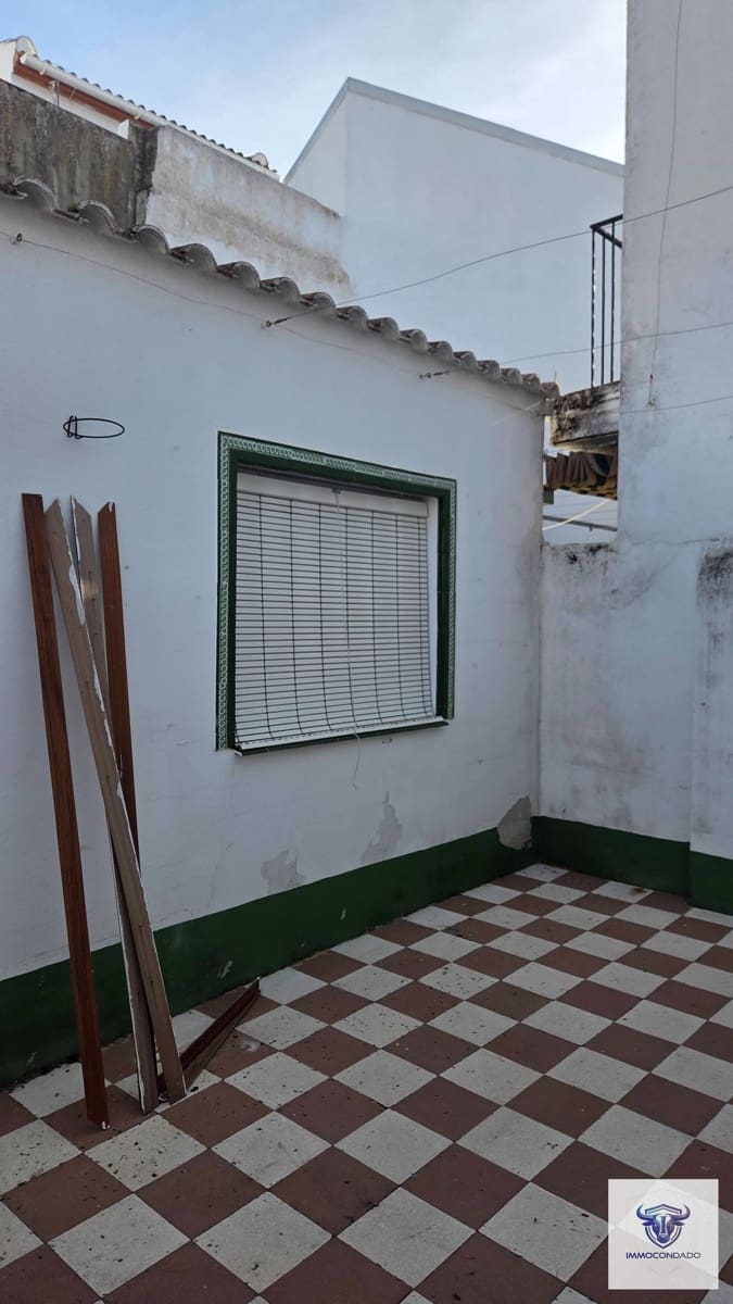 3 quarto Casa em Banda para venda em La Palma del Condado - 185 000 € (Ref: 9805833)