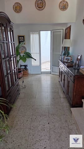 3 quarto Casa em Banda para venda em La Palma del Condado - 185 000 € (Ref: 9805833)