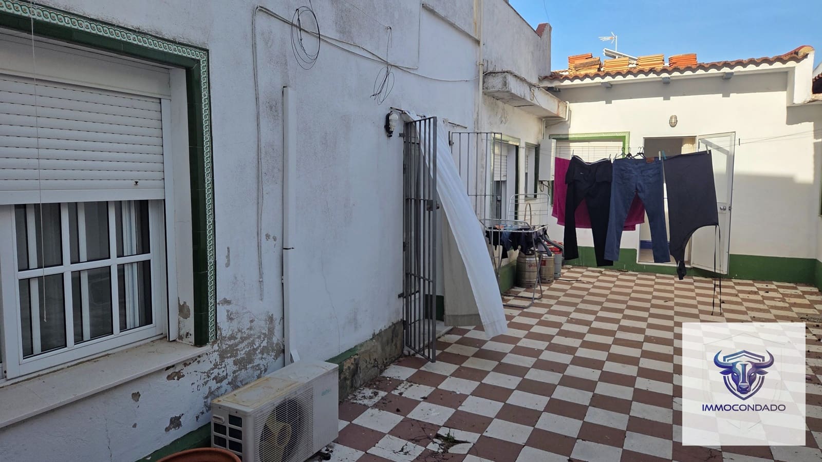 3 quarto Casa em Banda para venda em La Palma del Condado - 185 000 € (Ref: 9805833)