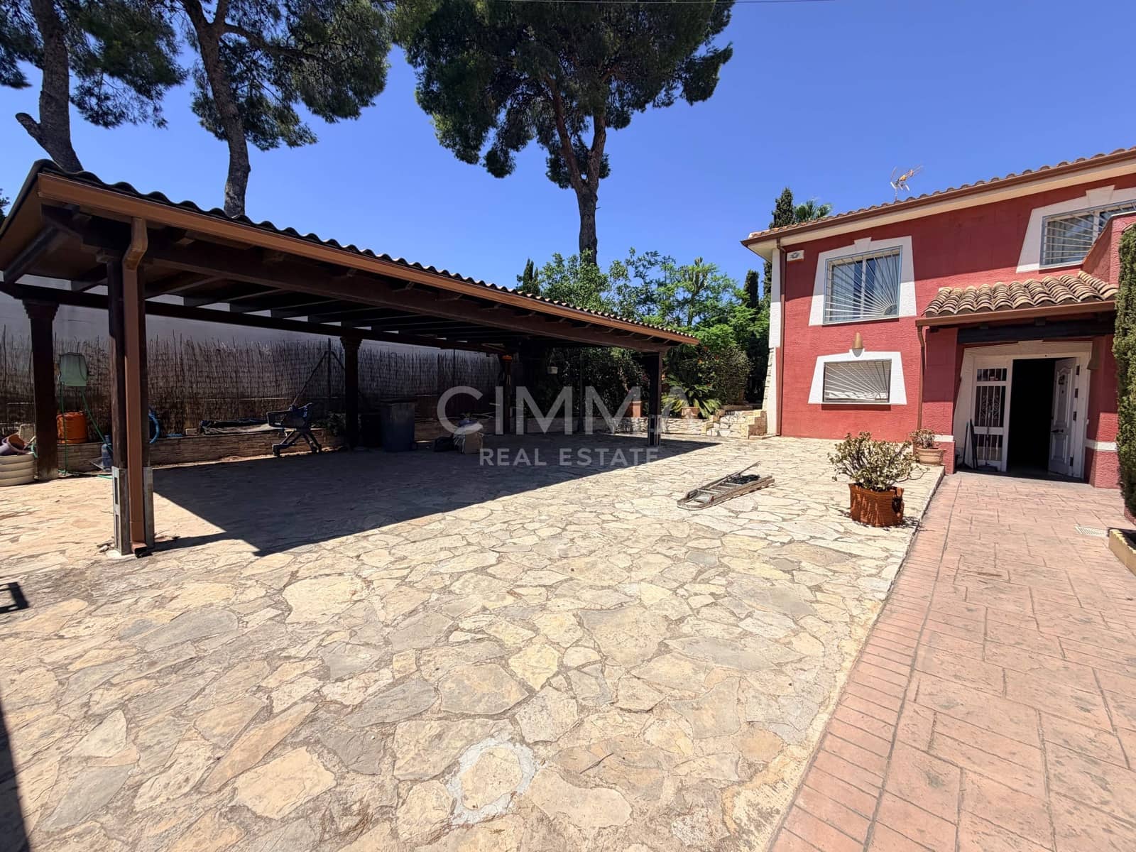 4 bedroom Villa for sale in Benidorm - € 625,000 (Ref: 10013461)