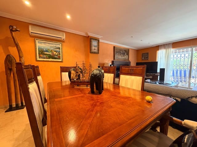 4 Zimmer Villa zu verkaufen in Benidorm - 625.000 € (Ref: 10013461)