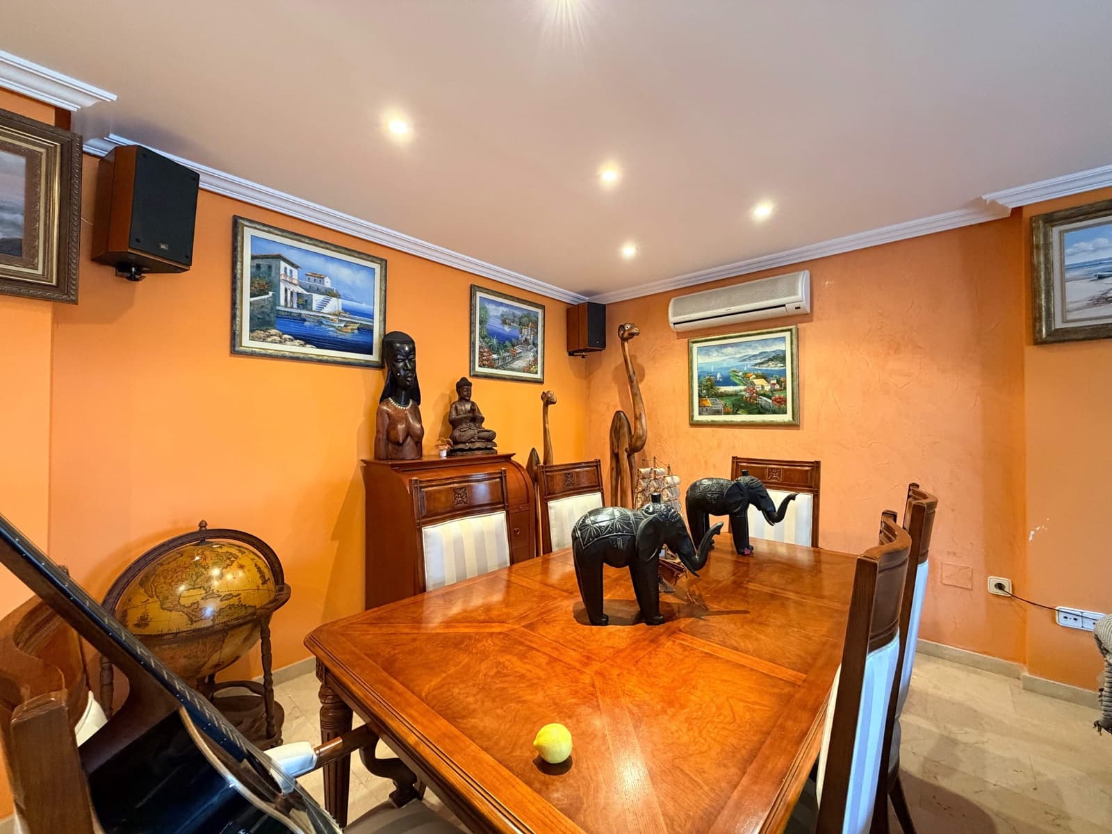 4 bedroom Villa for sale in Benidorm - € 625,000 (Ref: 10013461)