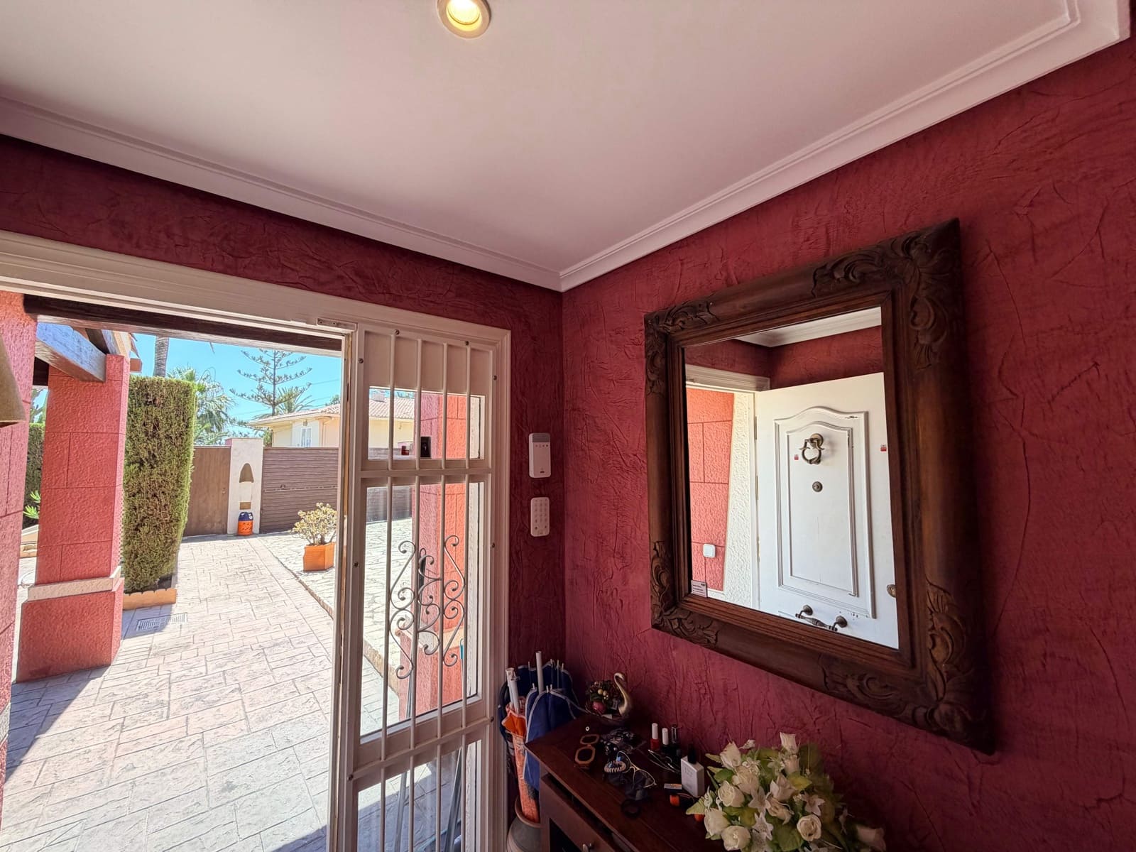 4 bedroom Villa for sale in Benidorm - € 625,000 (Ref: 10013461)