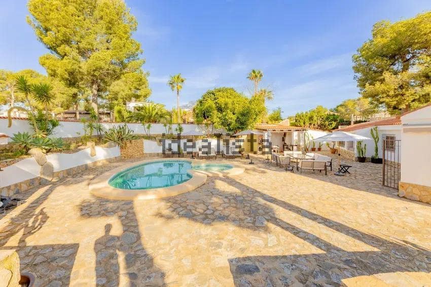 3 makuuhuone Huvila myytävänä paikassa Barranco Hondo mukana uima-altaan - 895 000 € (Ref: 10045017)