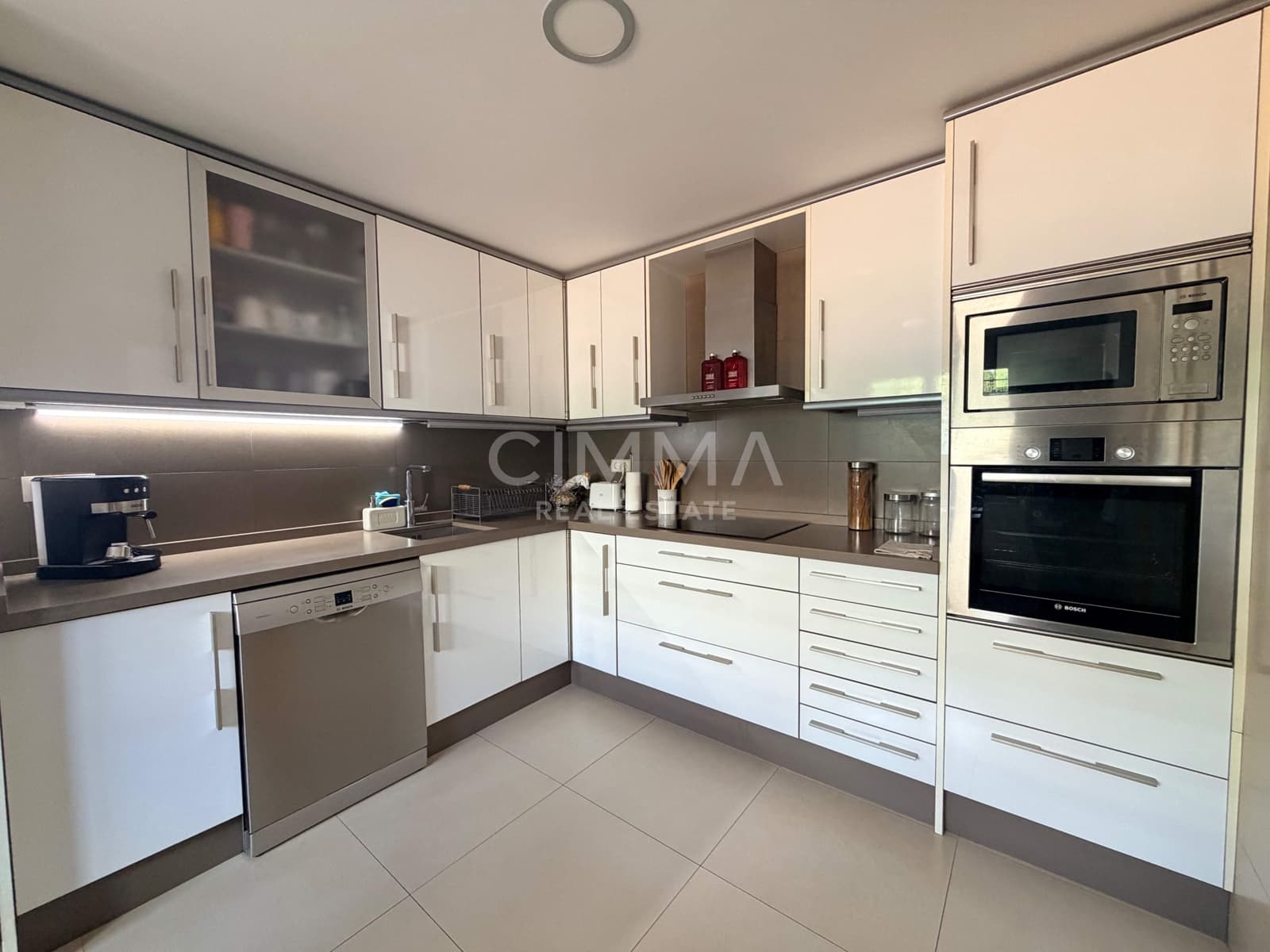 3 sovrum Radhus till salu i La Nucia med pool garage - 475 000 € (Ref: 10185107)