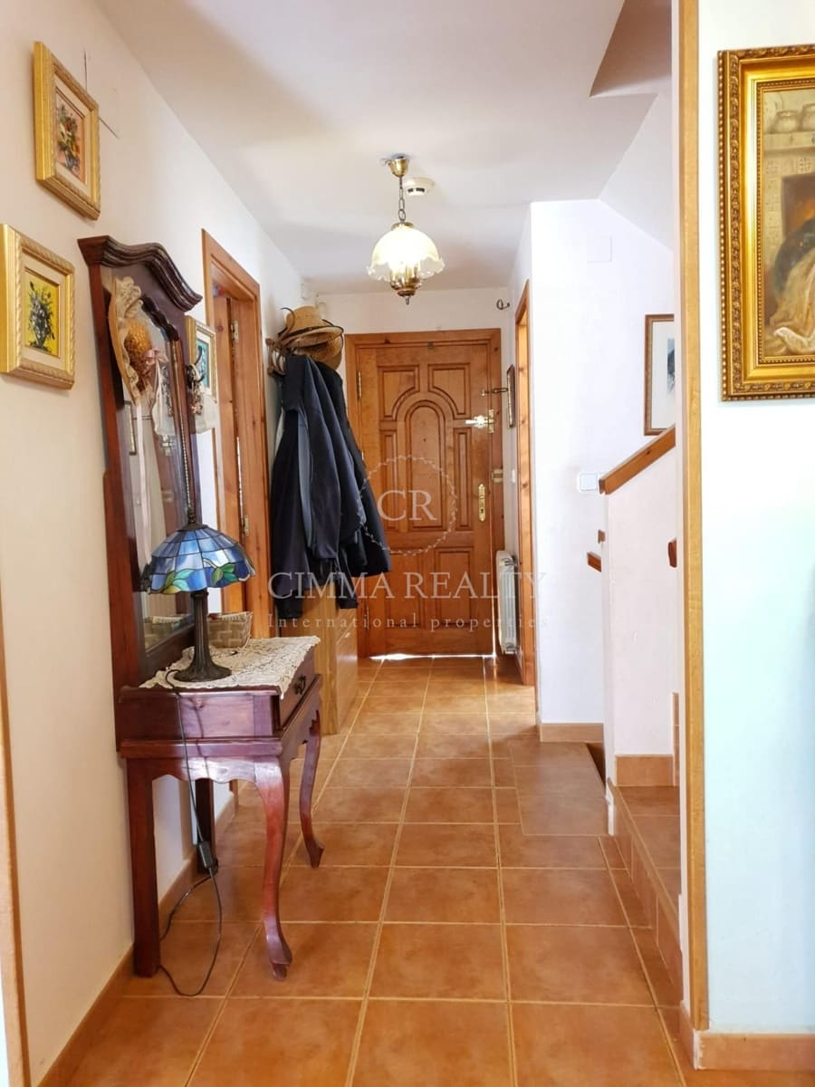 5 makuuhuone Huvila myytävänä paikassa Alfaz del Pi / L'Alfas del Pi mukana uima-altaan - 360 000 € (Ref: 7523380)