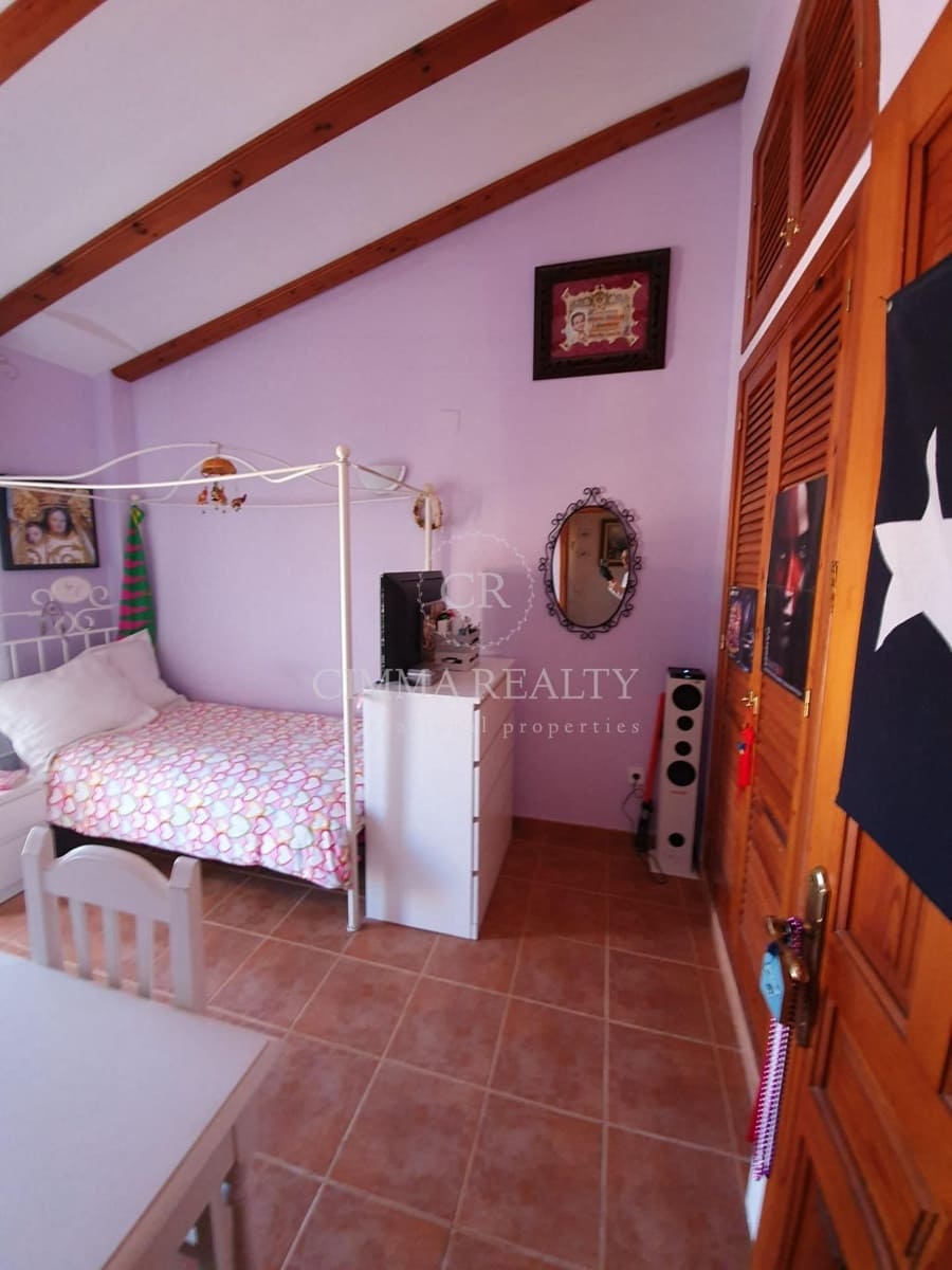 5 makuuhuone Huvila myytävänä paikassa Alfaz del Pi / L'Alfas del Pi mukana uima-altaan - 360 000 € (Ref: 7523380)