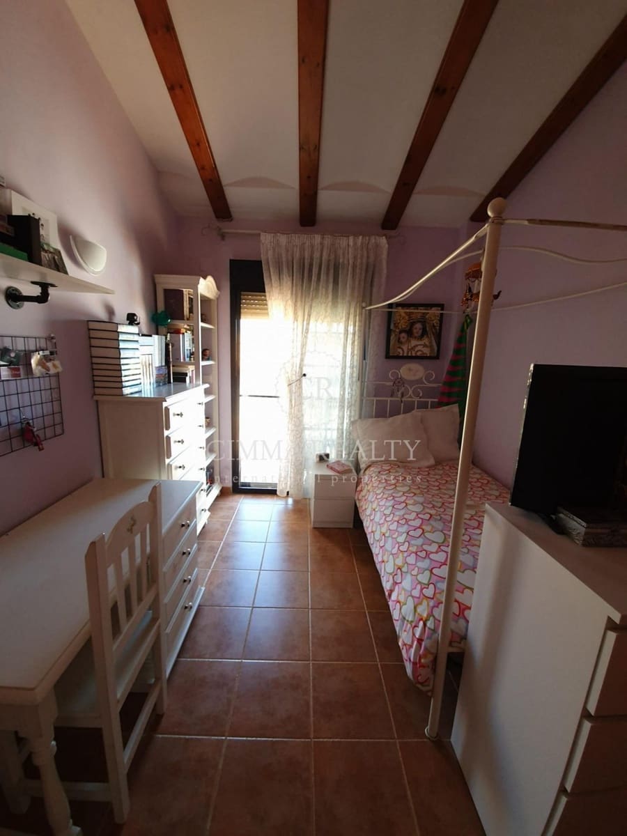 5 makuuhuone Huvila myytävänä paikassa Alfaz del Pi / L'Alfas del Pi mukana uima-altaan - 360 000 € (Ref: 7523380)