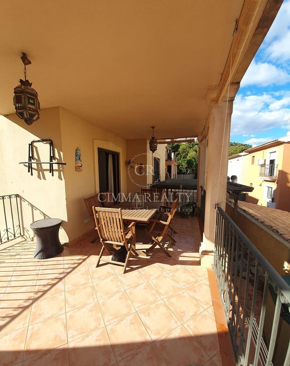 5 makuuhuone Huvila myytävänä paikassa Alfaz del Pi / L'Alfas del Pi mukana uima-altaan - 360 000 € (Ref: 7523380)