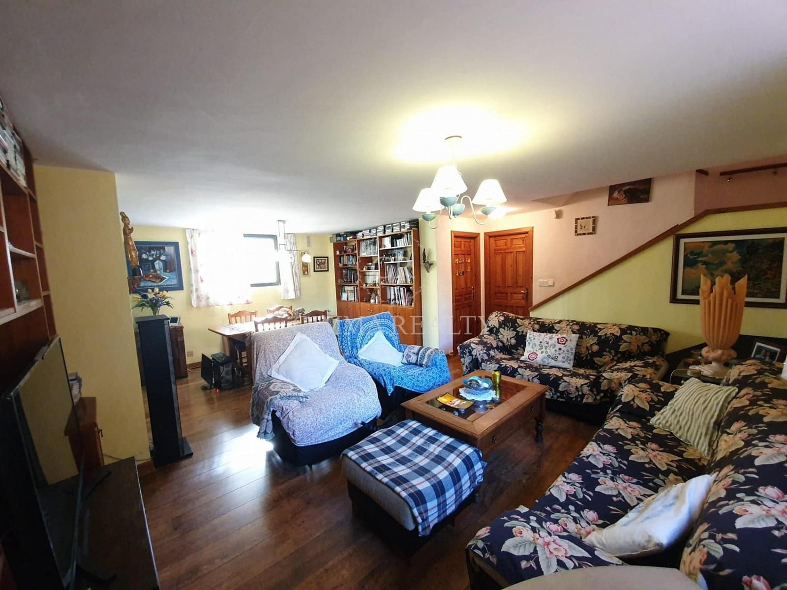 5 makuuhuone Huvila myytävänä paikassa Alfaz del Pi / L'Alfas del Pi mukana uima-altaan - 360 000 € (Ref: 7523380)