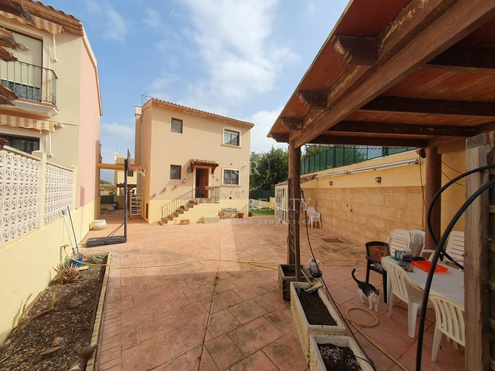 5 makuuhuone Huvila myytävänä paikassa Alfaz del Pi / L'Alfas del Pi mukana uima-altaan - 360 000 € (Ref: 7523380)