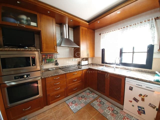 5 makuuhuone Huvila myytävänä paikassa Alfaz del Pi / L'Alfàs del Pi mukana uima-altaan - 360 000 € (Ref: 7523380)