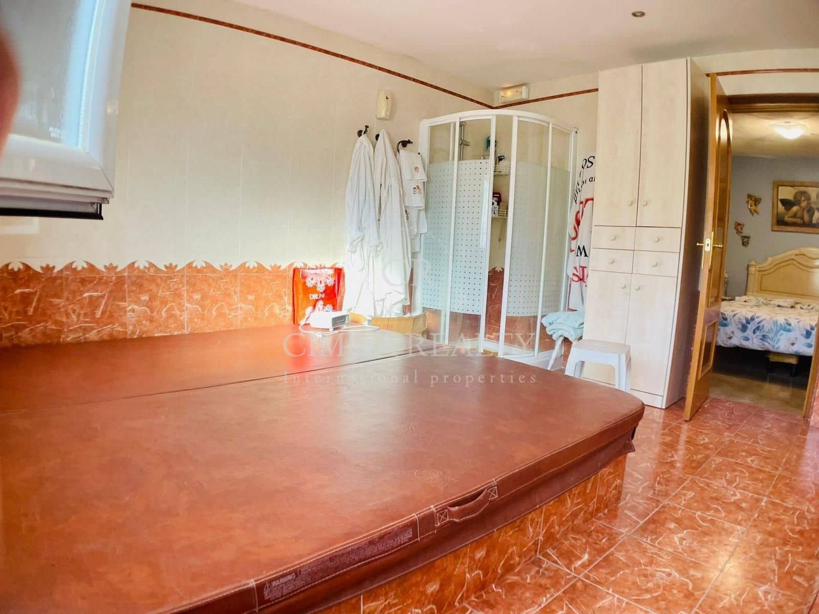 5 makuuhuone Huvila myytävänä paikassa Alfaz del Pi / L'Alfas del Pi mukana uima-altaan 
autotalli - 695 000 € (Ref: 7523382)