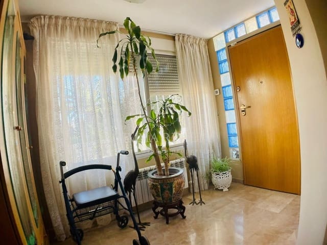 5 makuuhuone Huvila myytävänä paikassa Alfaz del Pi / L'Alfàs del Pi mukana uima-altaan 
autotalli - 695 000 € (Ref: 7523382)