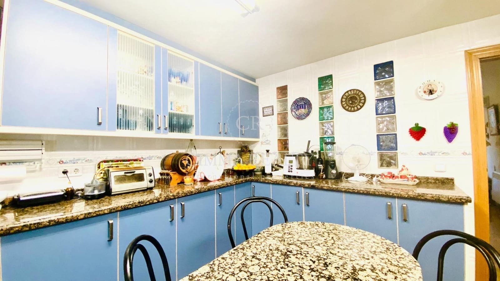 5 makuuhuone Huvila myytävänä paikassa Alfaz del Pi / L'Alfas del Pi mukana uima-altaan 
autotalli - 695 000 € (Ref: 7523382)